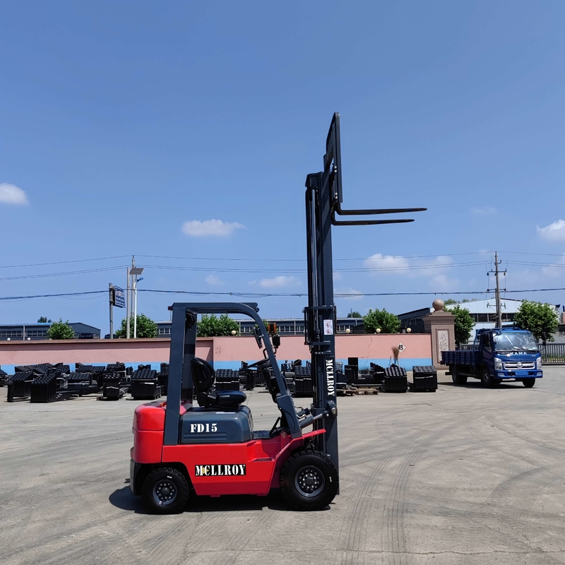 1500kg Loading Capacity Diesel Powered Forklift FD15 Overhead Guard Height 2040mm